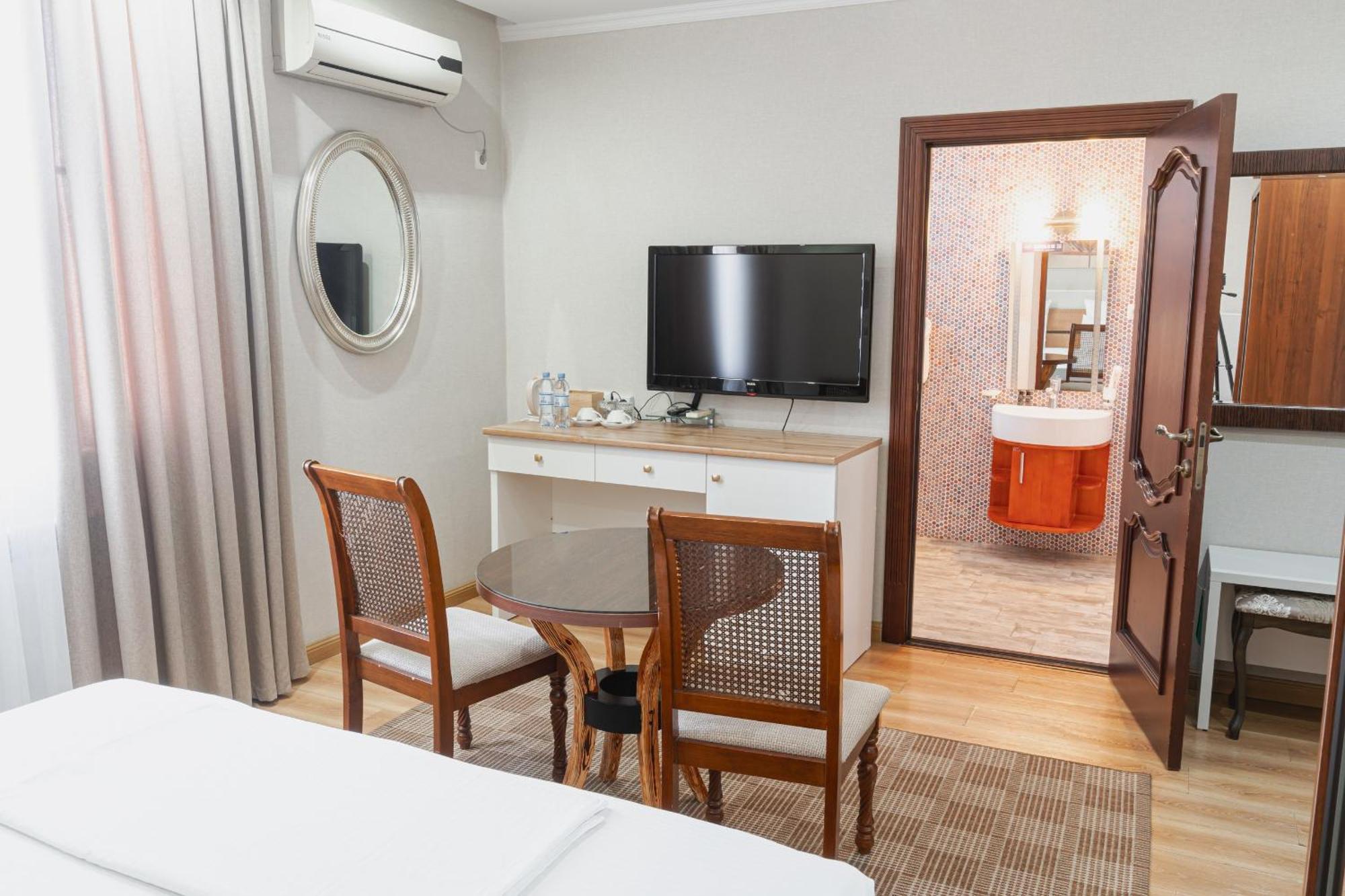 Altair Hotel Schymkent Exterior foto